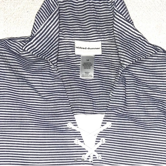 Pretty blouse - Picture 2 of 3